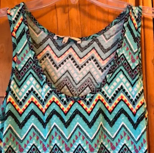 BKE Teal Chevron Tank Top Small