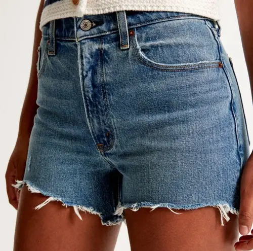 Abercrombie & Fitch  High Rise 4" Mom Jean Shorts 29/8