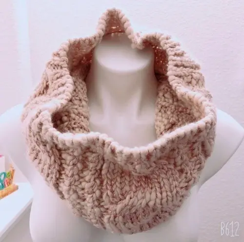 infinity Collection Eighteen Chunky Knit Neck Scarf Blush Pink New