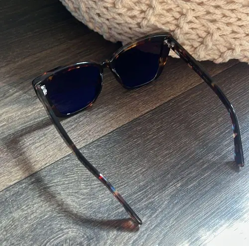 illesteva  Barcelona Sunglasses