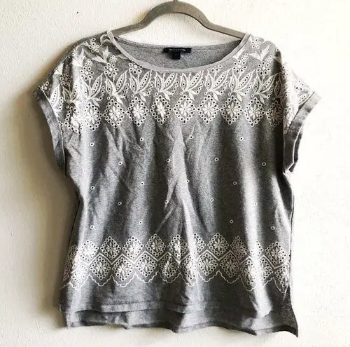 Tommy Hilfiger  Top Gray w/ White Embroidery & Eyelet Details Short Sleeve Tee L