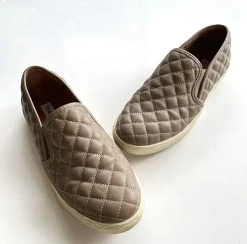 Steve Madden  Gray Ecentrcq Quilted Leather Sneakers‎ Size 8M Shoes Slip On