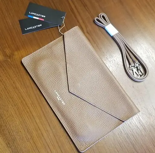 đź’•LANCASTER PARISđź’• Leather Envelope Clutch Xbody