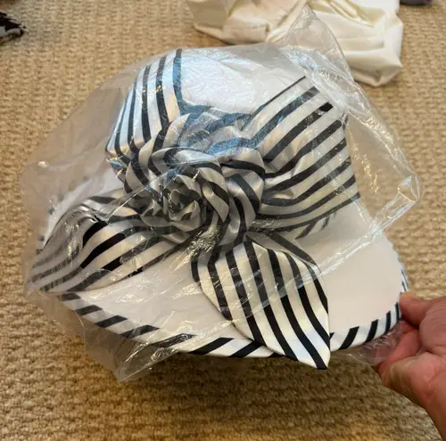 Skirt Suit Set With Hat White Size 12