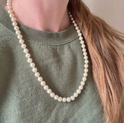 Hand Knotted Apricot Pearl Necklace Vintage “Juno” Classic Elegant Feminine Layering Iridescent White