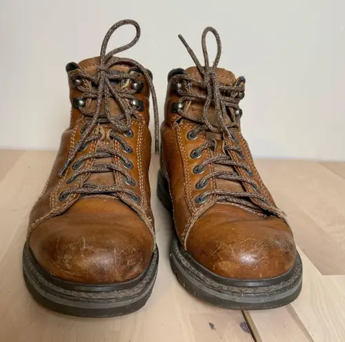 Caterpillar CAT Work Boots P73587 Safety Oil Slip Resistant BROWN Women’s 9