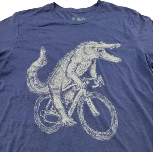 Dark Cycle Clothing Shirt Size Medium Alligator Riding A Bike Graphic Print Tee Unisex