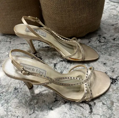 Touch Ups Size 6 1/2 Beige Strappy Sandal W/ Bling