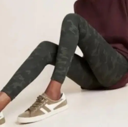 Bagatelle Camo Seamless Leggings Size M, New w/o Tag