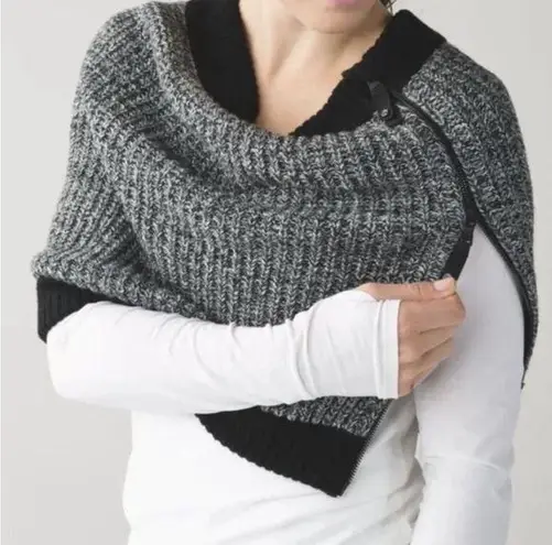 Lululemon Falling Freely merino wool neck warmer