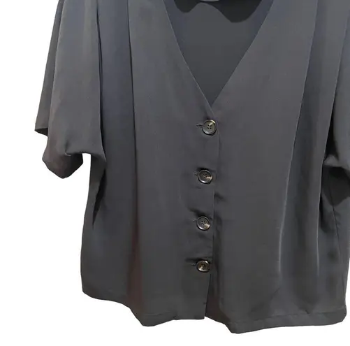 Elodie V-Neck Button Front Short Sleeve Blouse Black Size Small