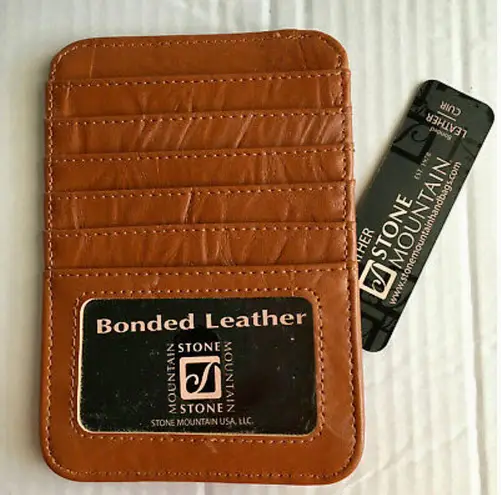 The Mountain Stone Women's Card Case Wallet. NWT