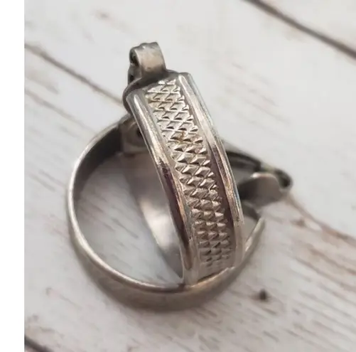 Vintage Clip On Earrings