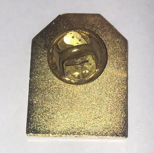 Gold Tone and Blue Volunteer Service 4000 Hours Vintage Pin