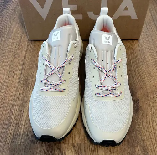 VEJA Beige Athletic Training Lace Up Shoes Sneakers New