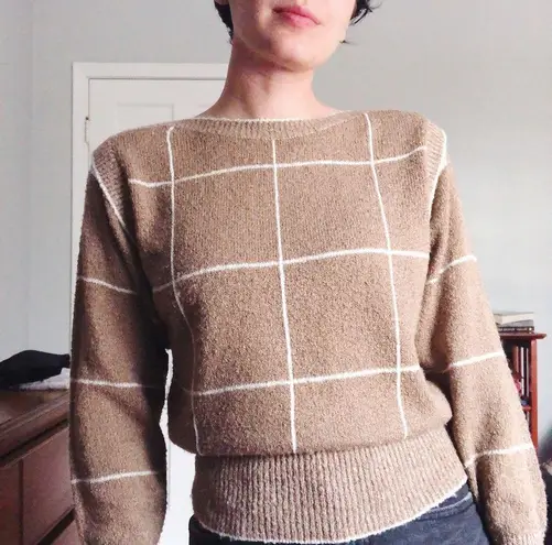 vintage • 1980s pullover sweater grid pattern boucle knit tan white plaid