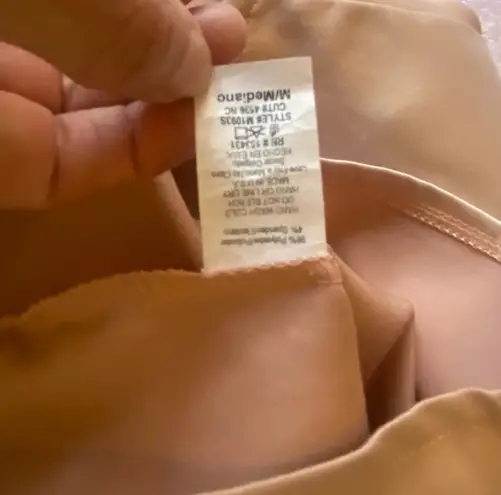 Boutique pink satin mini skirt (NEW) M