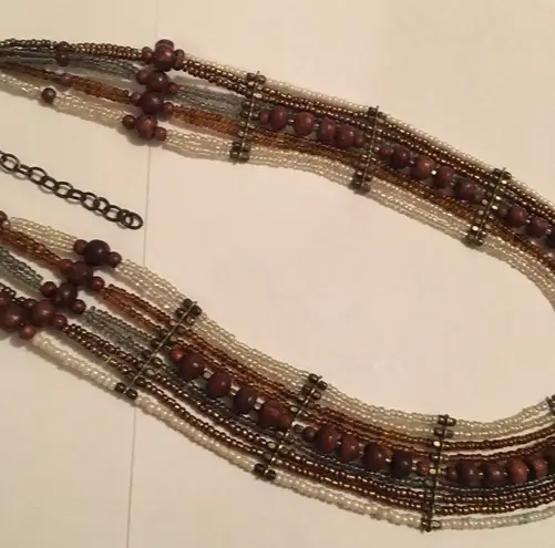 Nice Women’s Hand Crafted Beaded Costume Jewelry Necklace Brown / Neutral Tones
