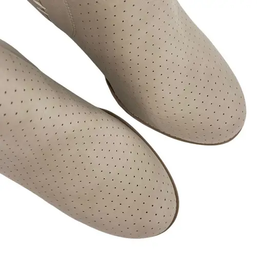 DOLCE VITA Gerdy Ankle Wedge Bootie Heel in Beige Size 8.5 Pull On Perforated Black