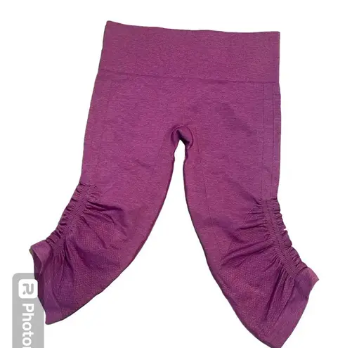 Lululemon  Womens Heathered Berry Yum Yum In The Flow Ruched Crop Leggings Size 6