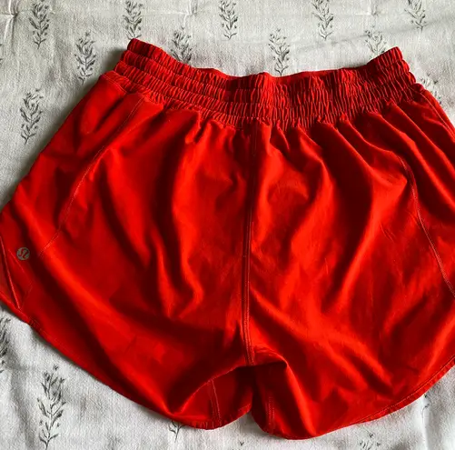 Lululemon Hotty Hot Shorts 4” Lined