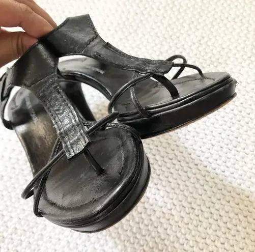 CNC Costume National Black Leather Strappy Thong Curve Heel Platform Pumps 38 Size 7