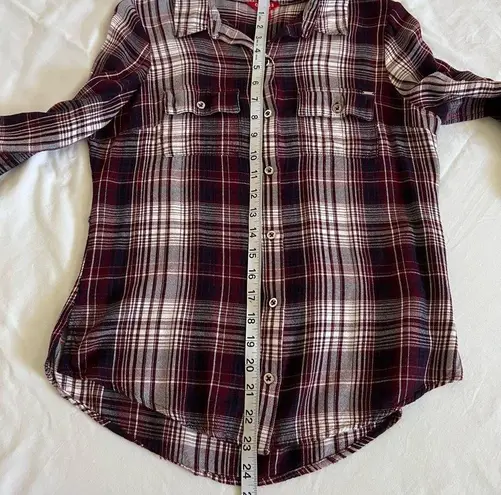 Guess  plaid flannel button down size small