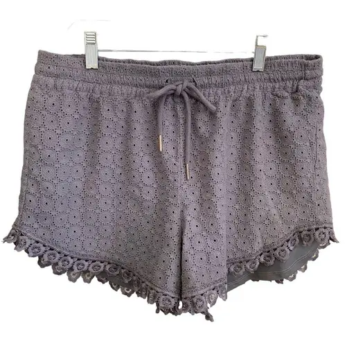 Kenzie Gray Cotton Eyelet Shorts Size Large White