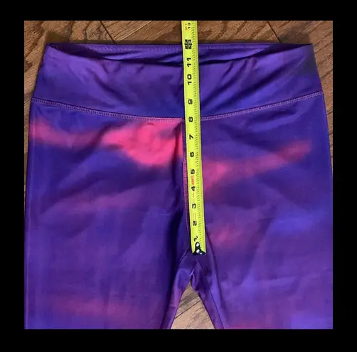 Take A Walk purple & pink yoga Capri pants - size Medium