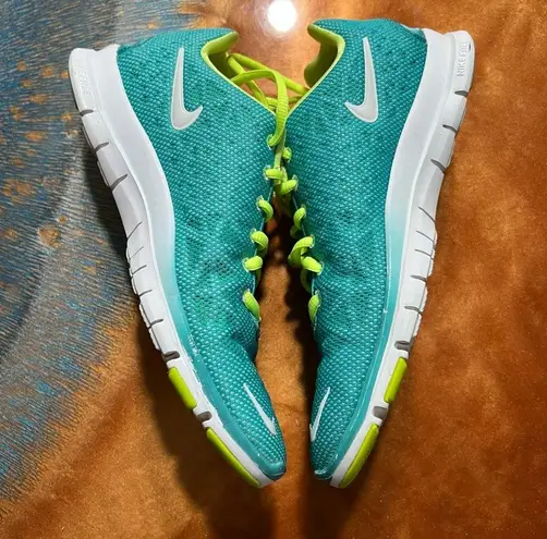 Nike  Free TR 5.0 Breathe Training Running Shoes