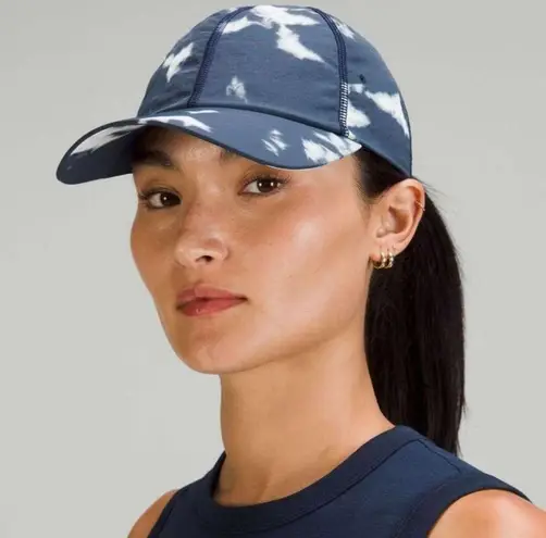 Lululemon Baller Hat Soft Adjustable NWT One Size (Indigo Ice Print Blue Multi)