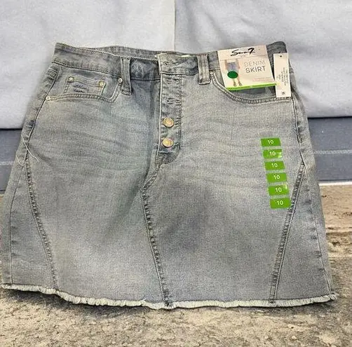 Seven7 Women's Size 10 Blue Denim Pencil Skirt Button Fly Fray Hem
