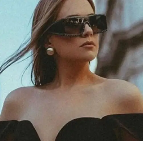 Moschino 🔥SALE🔥Authentic 99 Shield studs sunglasses