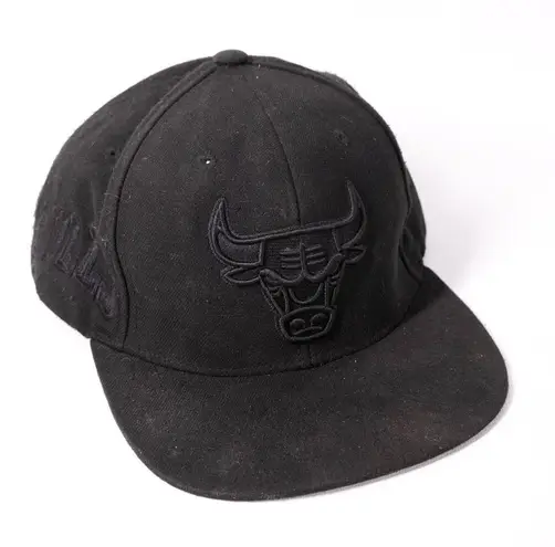 Chicago Bulls Basketball Hat Adjustable Snapback Cap Mitchell & Ness Black