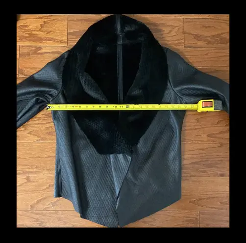 Reversible black faux leather/fur oversized coat L Size L