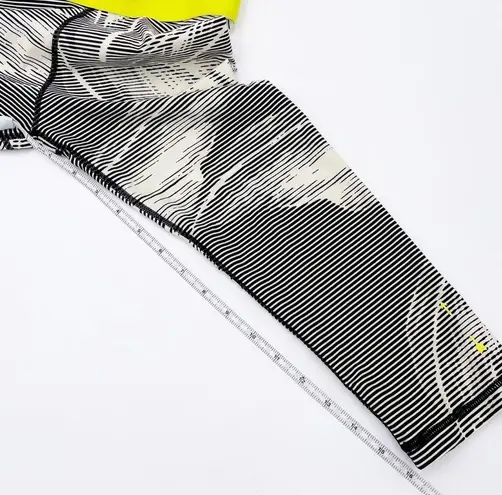 Palms The Upside Valley Power Pant Capri Leggings