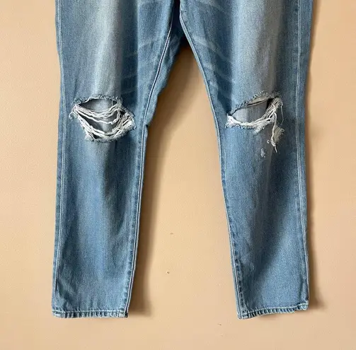 American Eagle  | Blue High Rise Girlfriend Fit Distressed Denim Jeans Sz 16