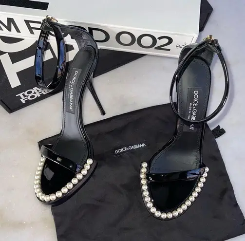Dolce & Gabbana Patent Leather Sandals with Pearls in Black
