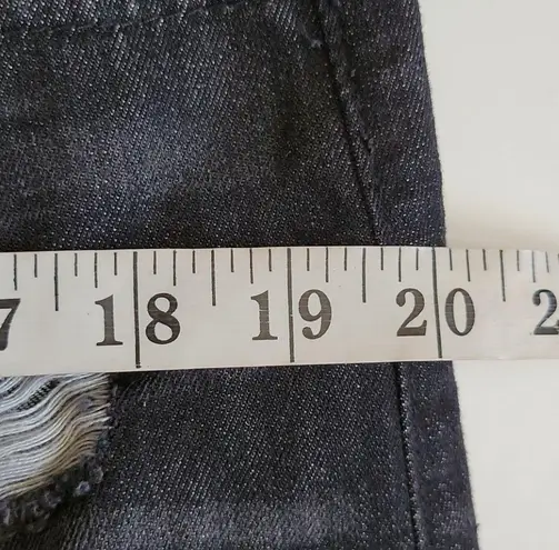 Zumiez Empyre  black distressed denim shorts size 1 - Image 10
