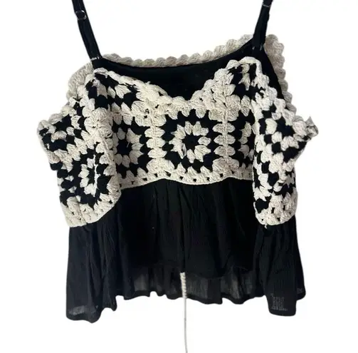 Rebellion Boho Crochet Crop Top Black & White size XS