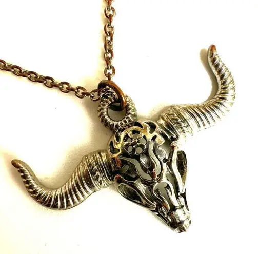 Freedom silver tone bull head cow skull pendant necklace