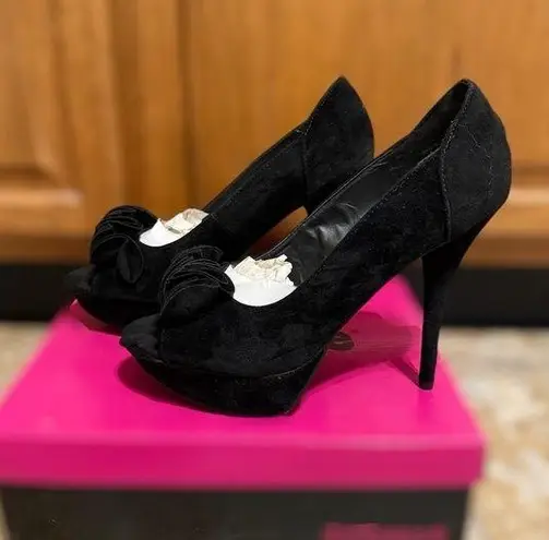 Dollhouse | Elegant Black High Heels ignite