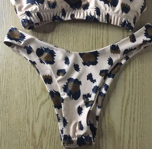 2Pc Super Sexy Animal Print Bikini Swimsuit Size Small Tan