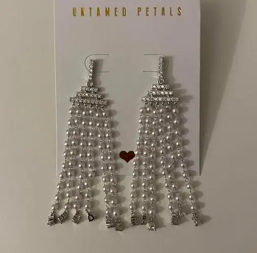 Untamed Petals Julia Pearl Silver Waterfall Earrings