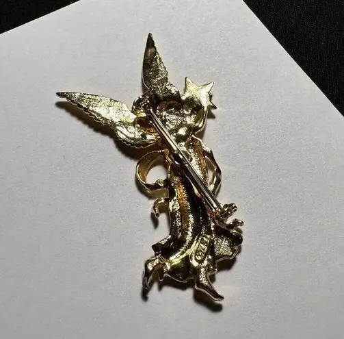 Signed JJ Angel Pin Brooch Brushed Gold Tone Aurora Borealis Rhinestone Star