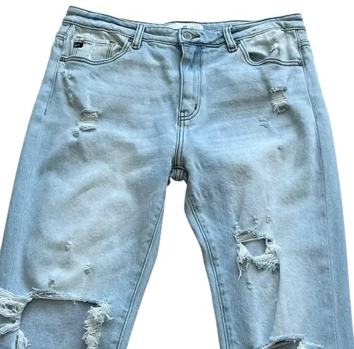 KanCan Greer Ultra High Rise Mom Jeans Women’s Size 11/29 Blue Light Wash Denim