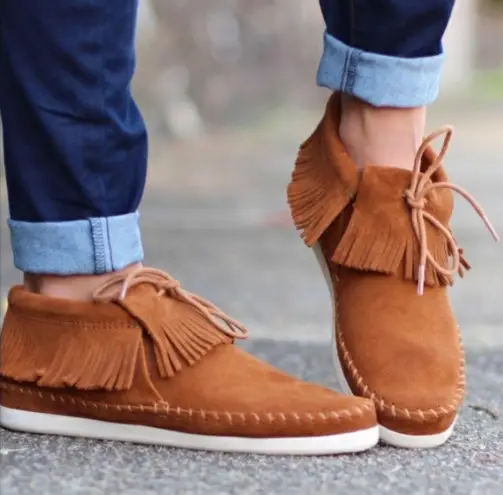 Minnetonka  Venice Fringe Suede Boots