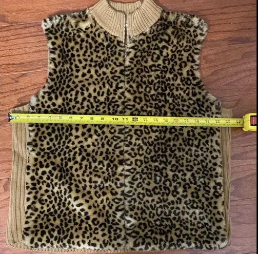 Faux fur animal pattern sweater vest. Size medium. Brown