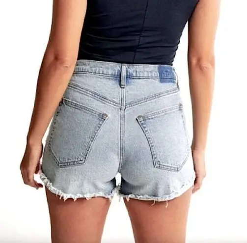 Abercrombie & Fitch  the Mom Short High Rise Curve Love Denim