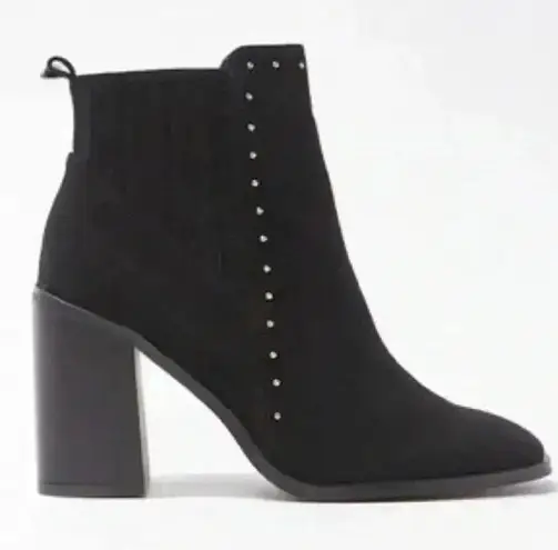 Forever 21 NWT  Studded Ankle Boots Booties Black Faux Suede Sz 9